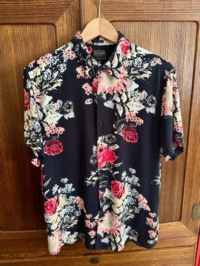GUESS Men’s Black Floral Short-Sleeve Button-Up Shirt size L